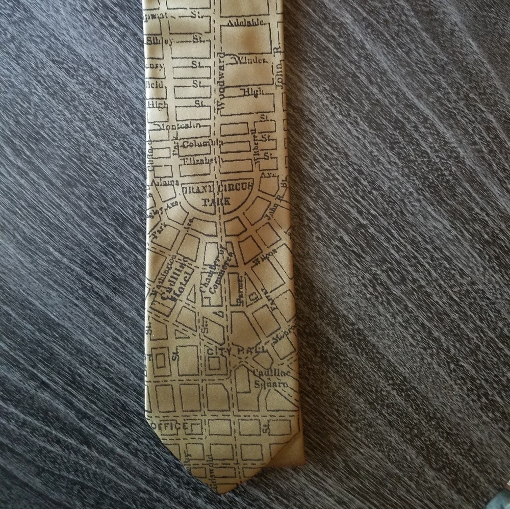 Detroit street map tie